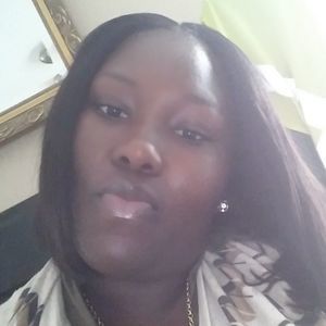 Meet your Posher, Lenora